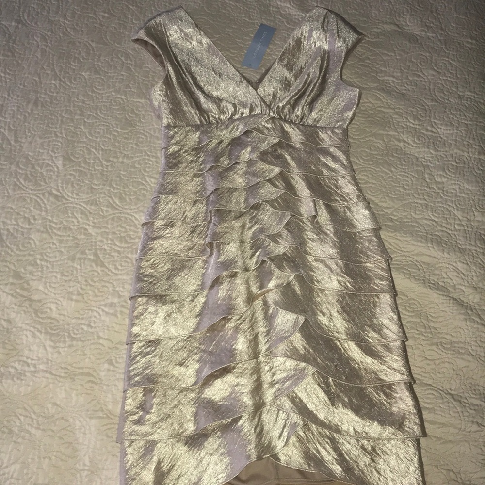 gold dress  // prom worthy